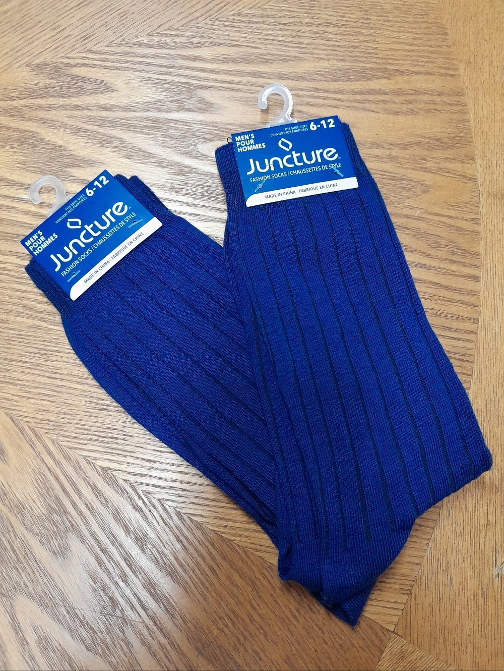 2/$10 Men's Blue Socks NWT Size:6-12 Juncture